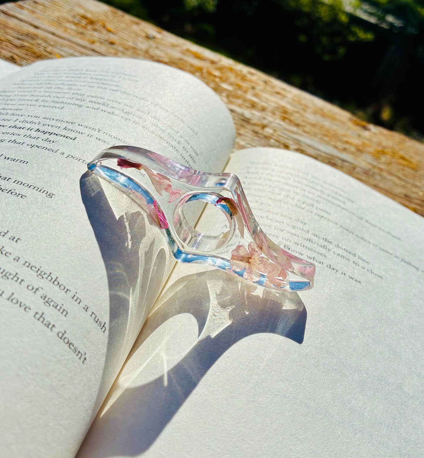 Pressed Floral Page Holder - pink