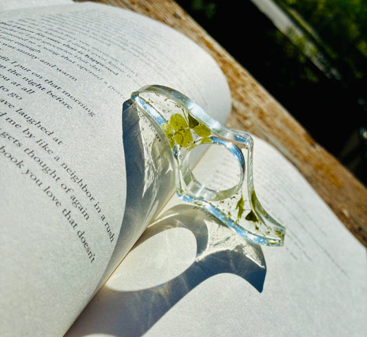 Pressed Floral Page Holder - green